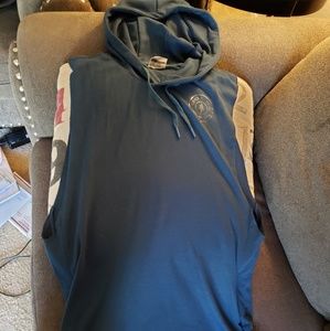Gymshark/Gold's Gym sleeveless hoodie
